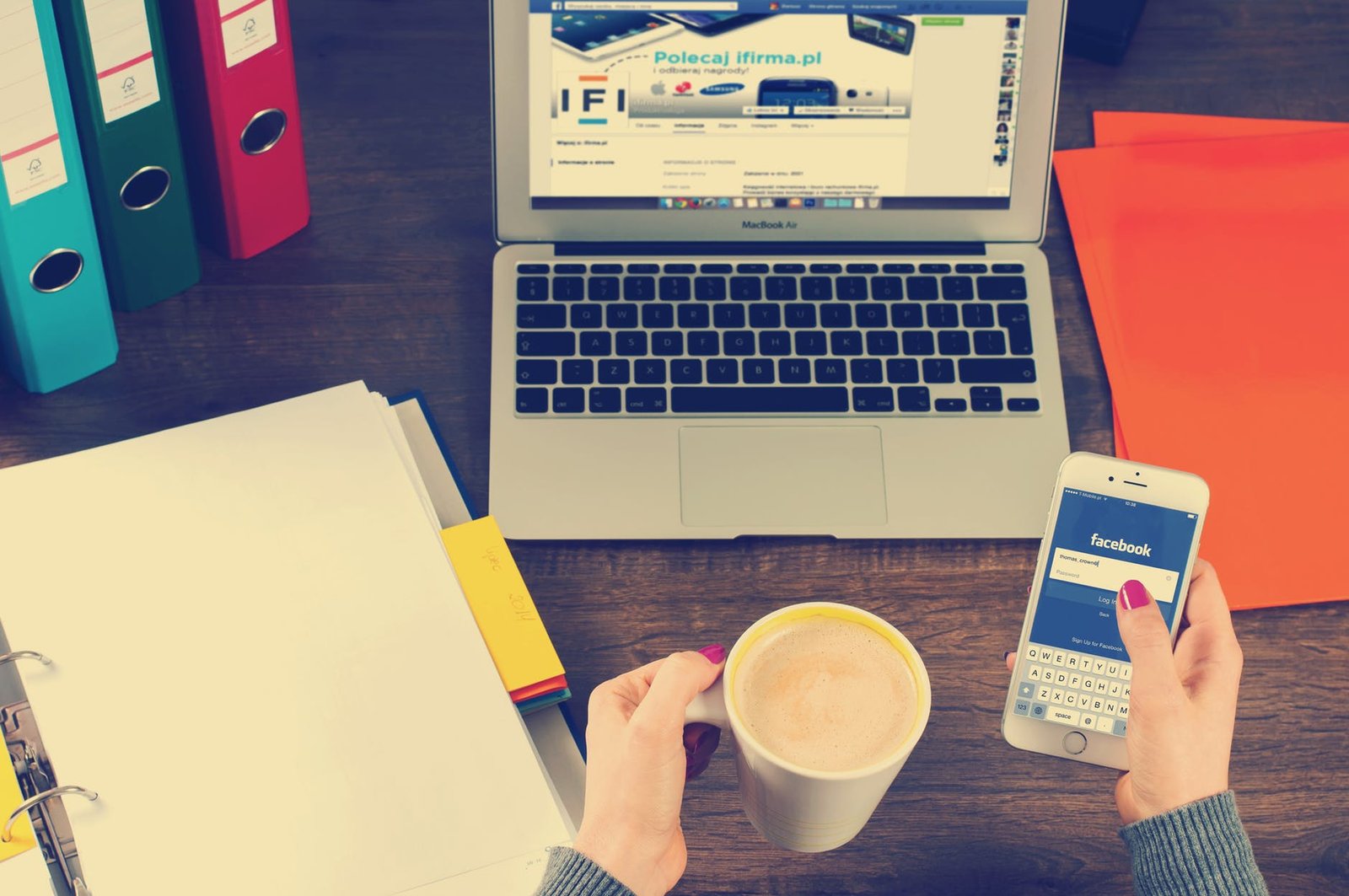 The tellable influence of social media in the current world of marketing and trade